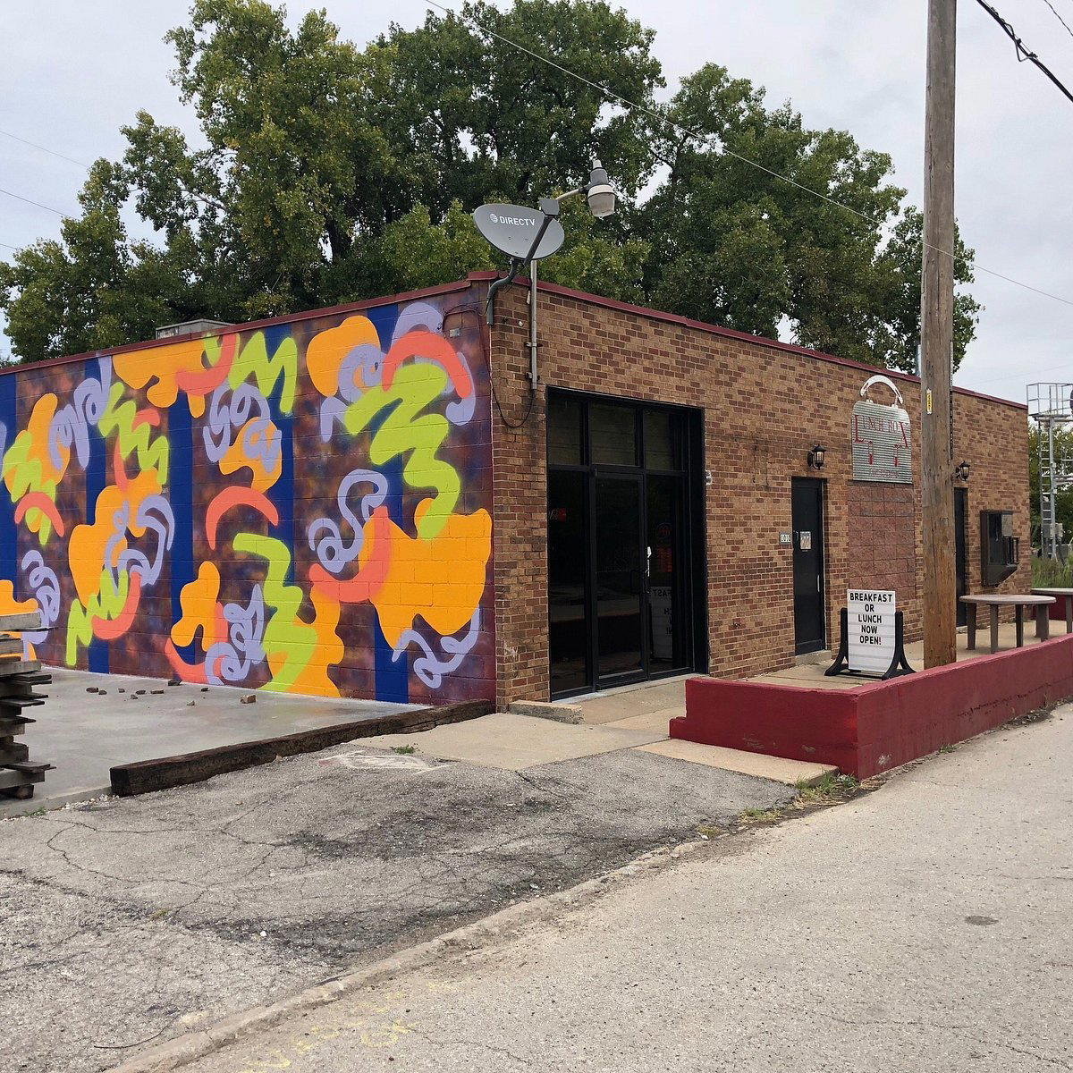 The Lunch Box restaurant in Kansas City, United States