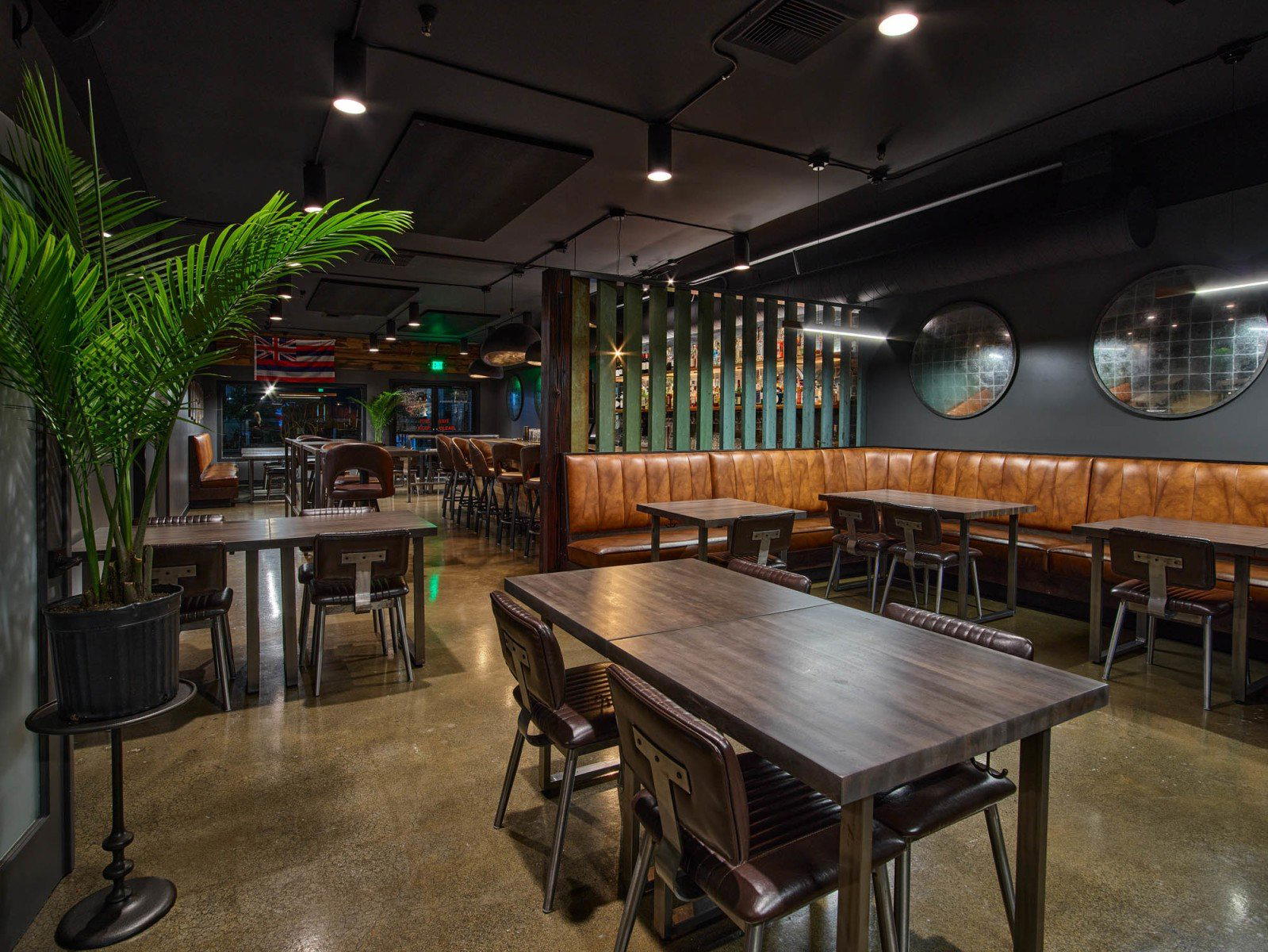 Crawlspace Gastropub restaurant in Mercer Island, United States