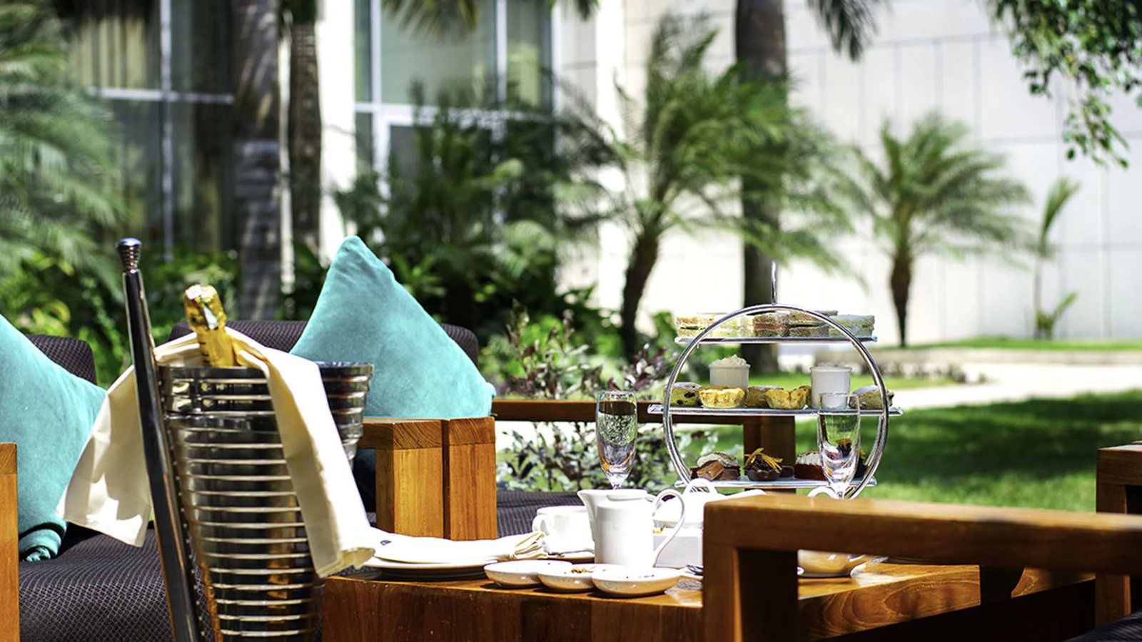 Cedar Garden, Restaurant in Accra