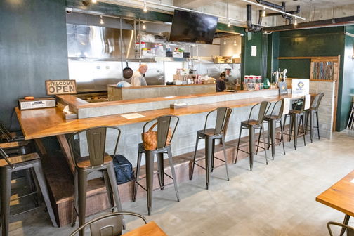 Warren’s Place 2.1 Burgers & Beer