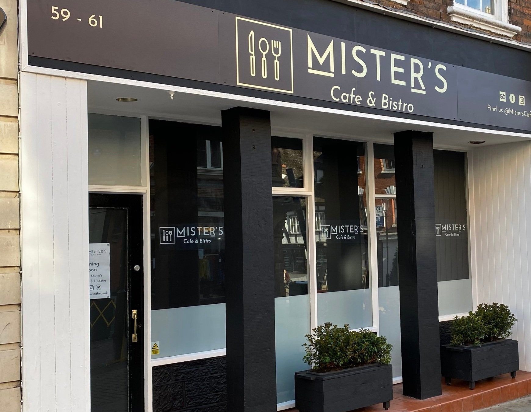 Mister's Cafe & Bistro