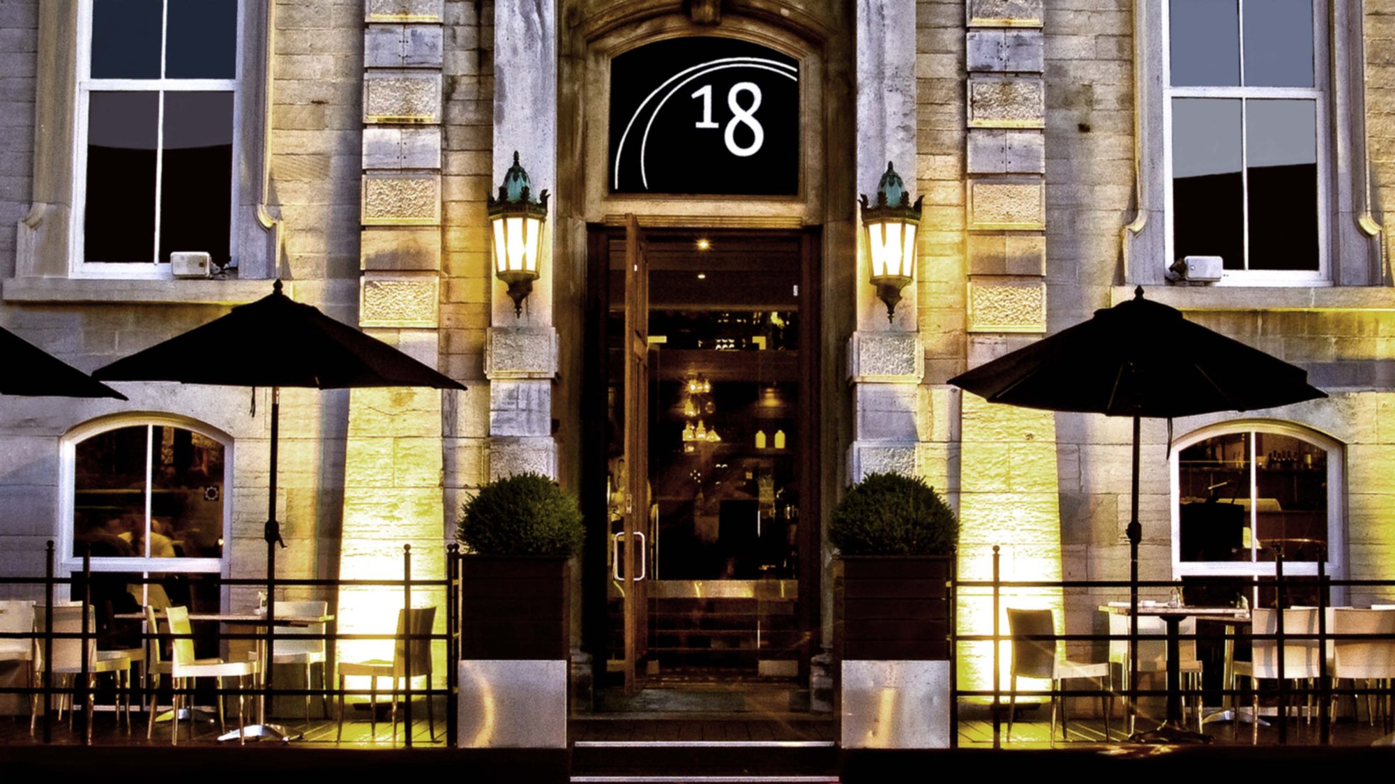 Restaurant e18hteen