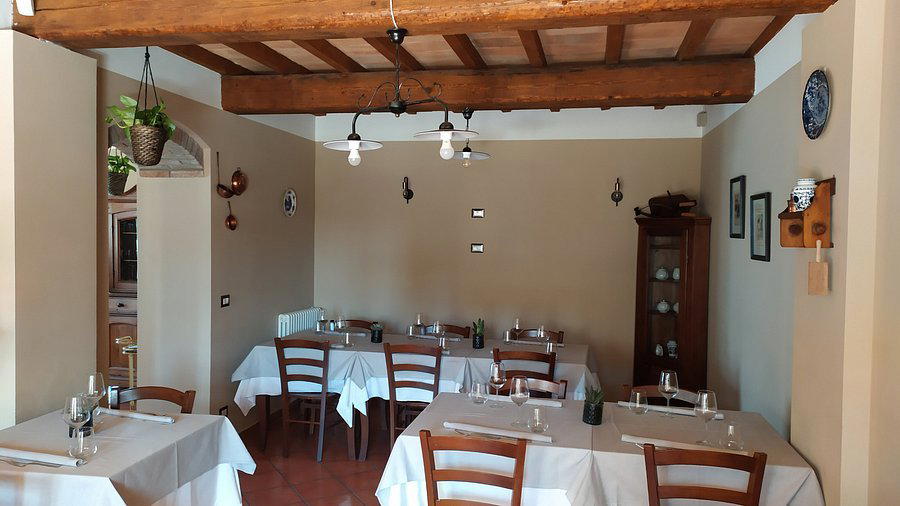 Novanta restaurant in Bressana Bottarone, Italy