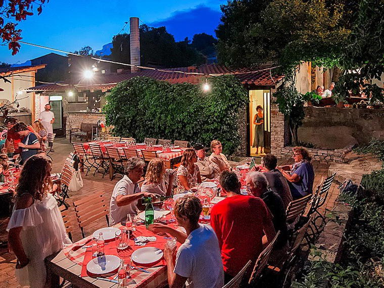 Roki's-Plisko Polje VIS, Vis, Croatia