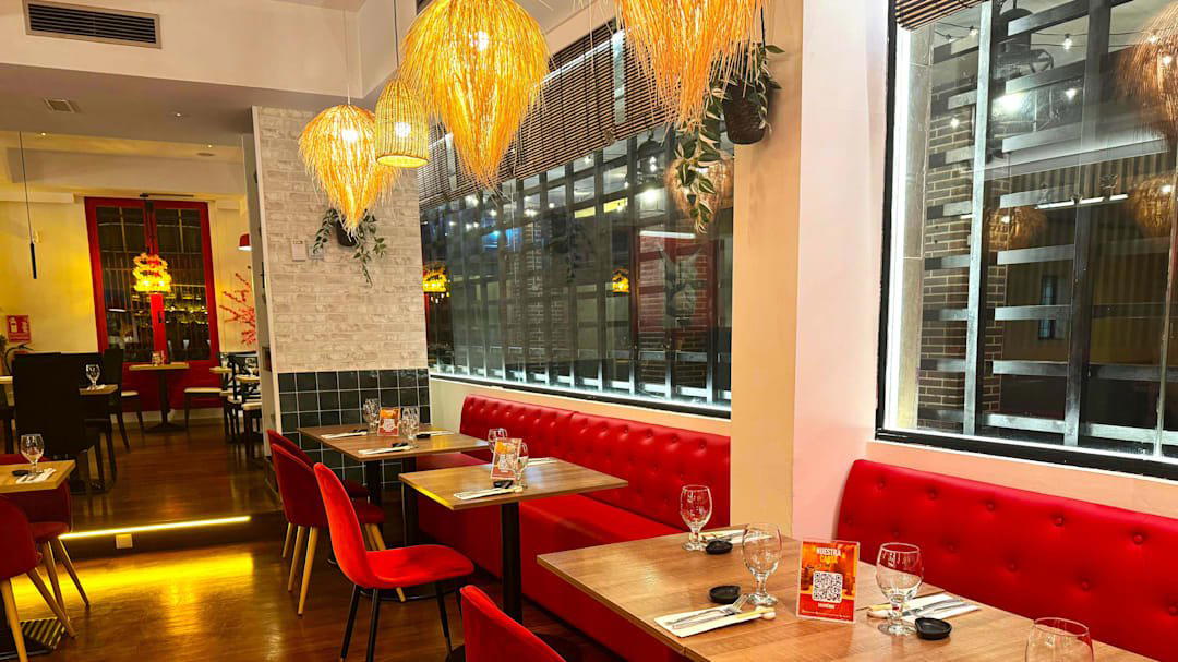 La Bajada Street Food - Ópera restaurant in Madrid, Spain