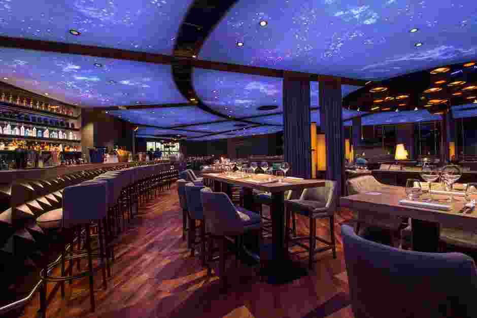 Cosmo Pool Bar Restaurant restaurant in Santorini