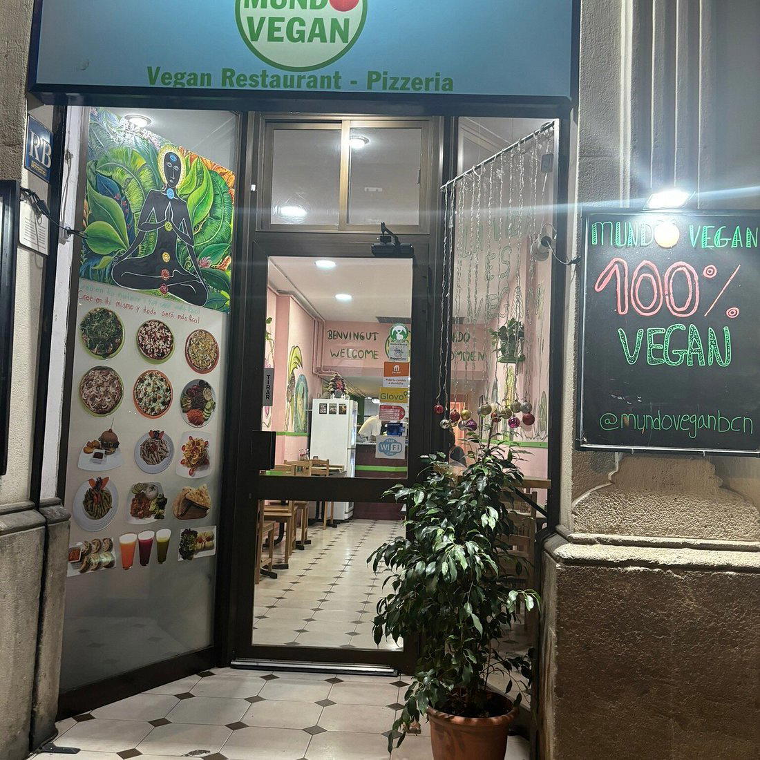 Mundo Vegan restaurant in Barcelona, Spain