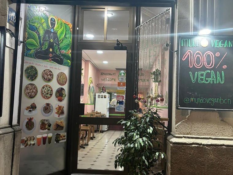 Mundo Vegan, Barcelona, Spain