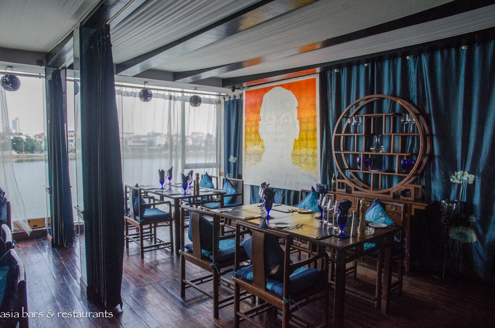 Don's Tay Ho, Restaurant in Hanoi