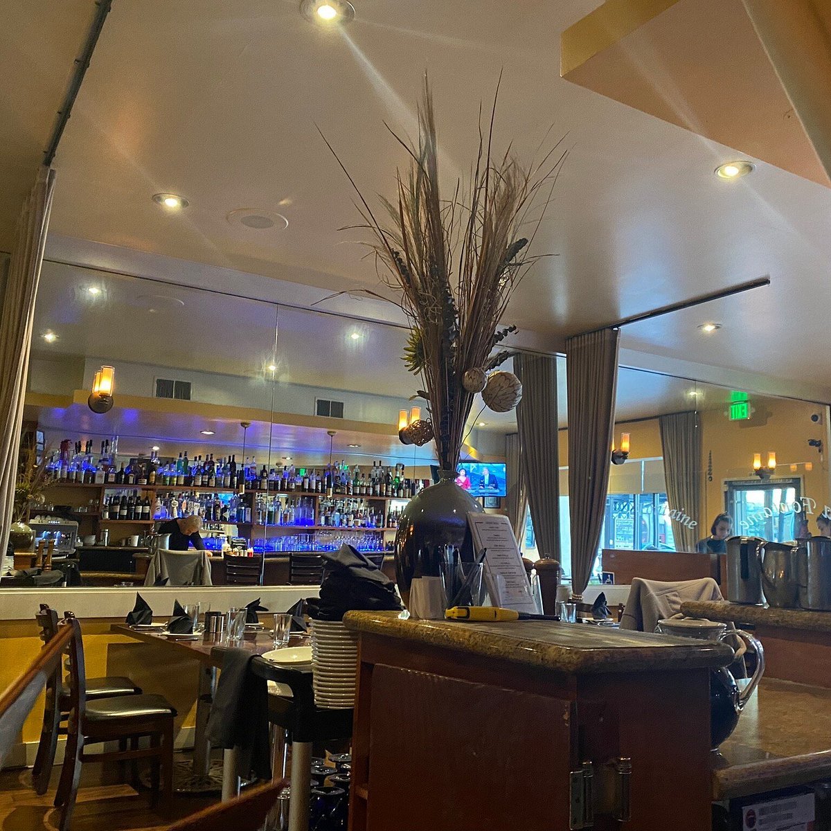 La Fontaine Restaurant restaurant in Mountain View, United States