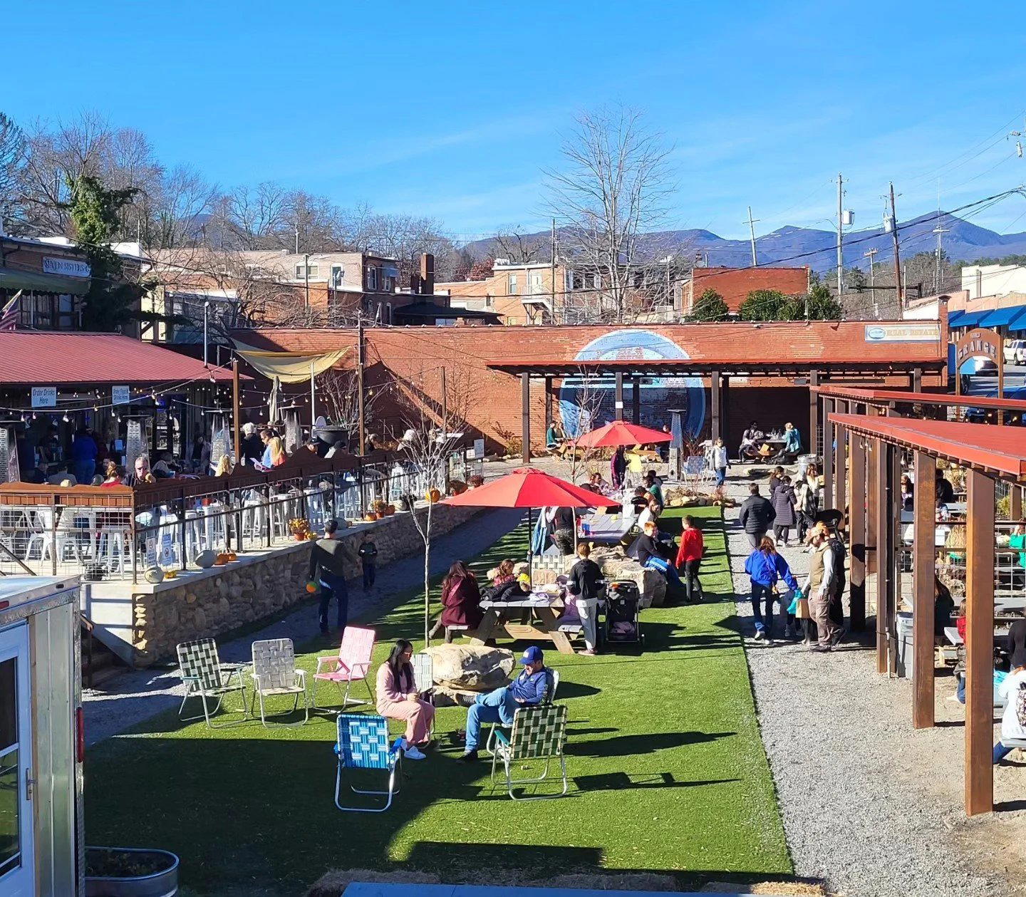 Foothills Grange restaurant in Black Mountain