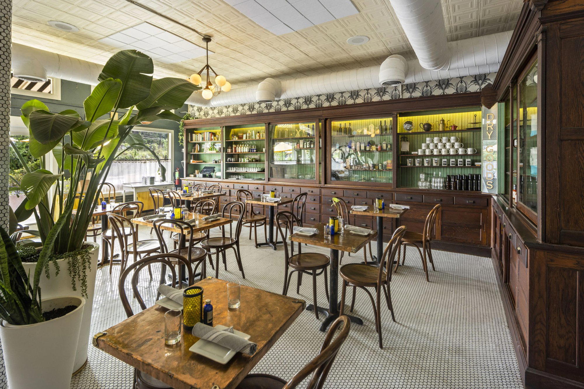 Hillside Farmacy restaurant in Austin, United States