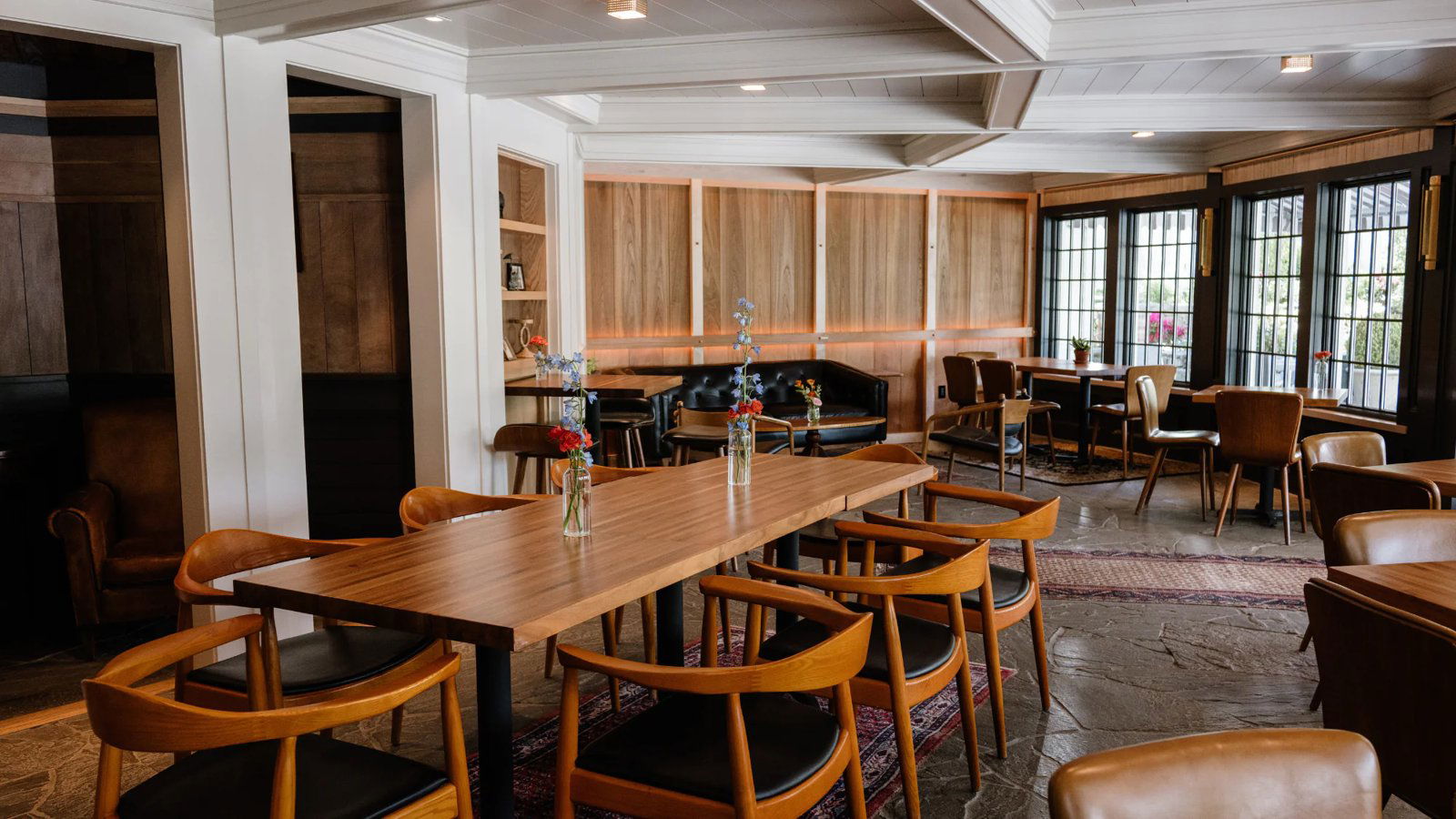 Maggie's Tavern, Restaurant in Morris