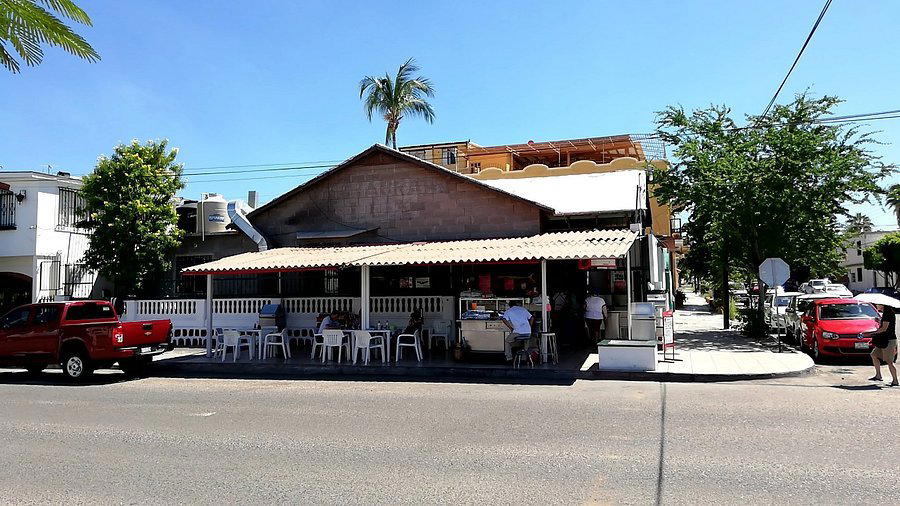Tacos de pescado El Nuevo Jaliscience restaurant in El Sauzal, Mexico