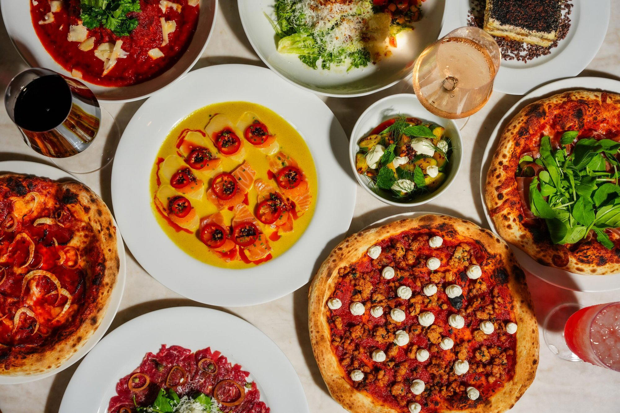 Murray’s Pizza & Wine restaurant in Houston, United States