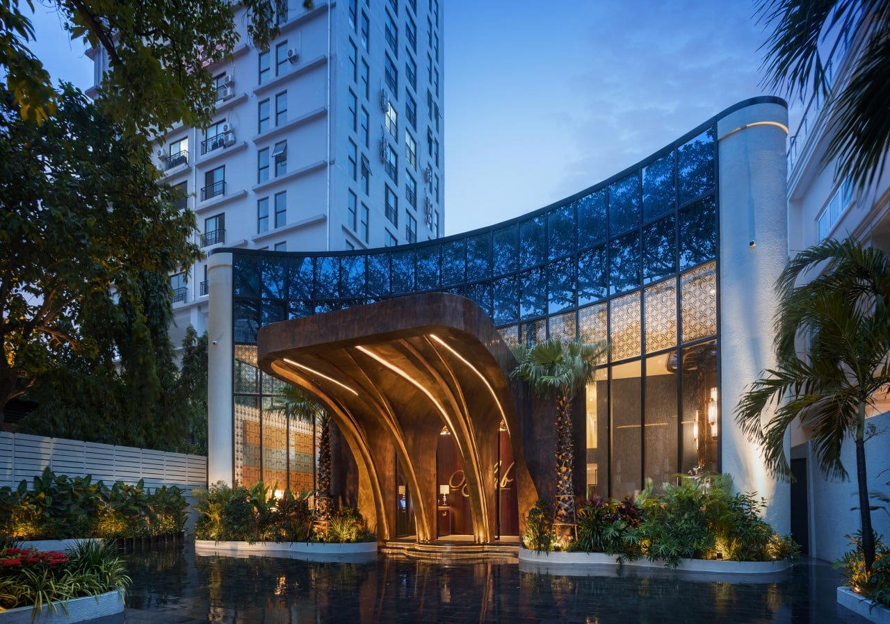 Ox Club restaurant in Phnom Penh