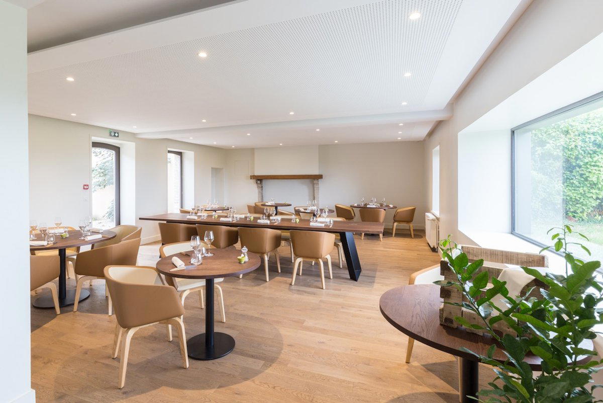 Restaurant ATTIS restaurant in Chenay, France
