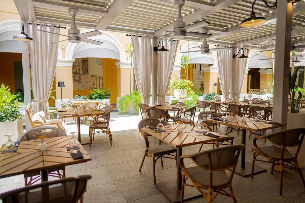 Consular Restaurant & Bar, Restaurant in San Juan