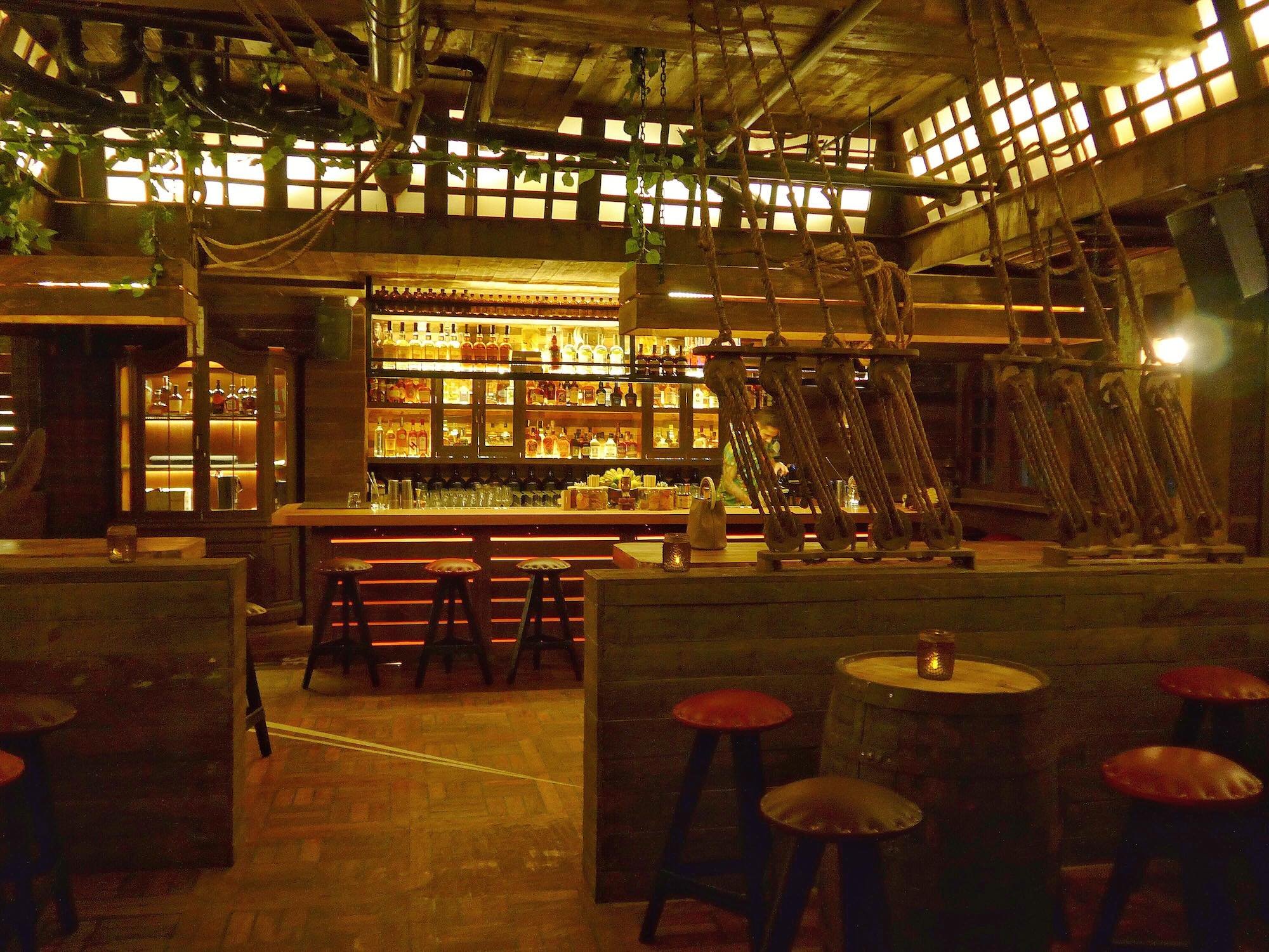 Buccaneers Rum & Kitchen, Restaurant in Makati