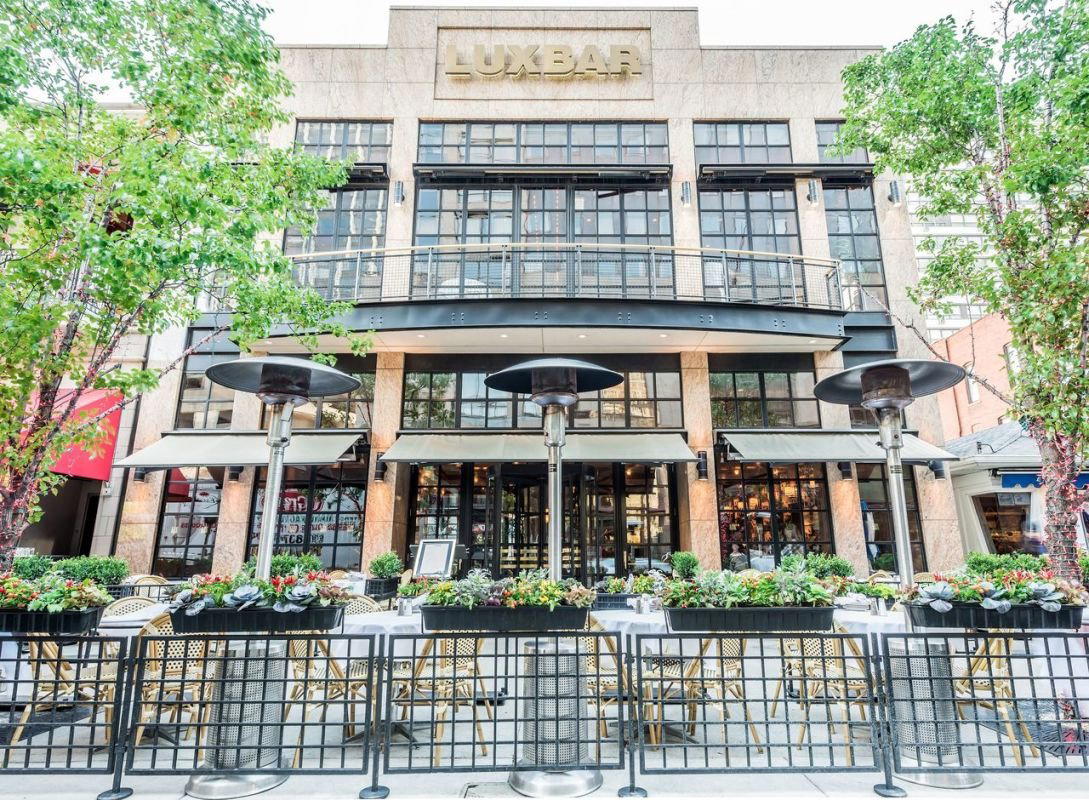 LUXBAR restaurant in Chicago, United States
