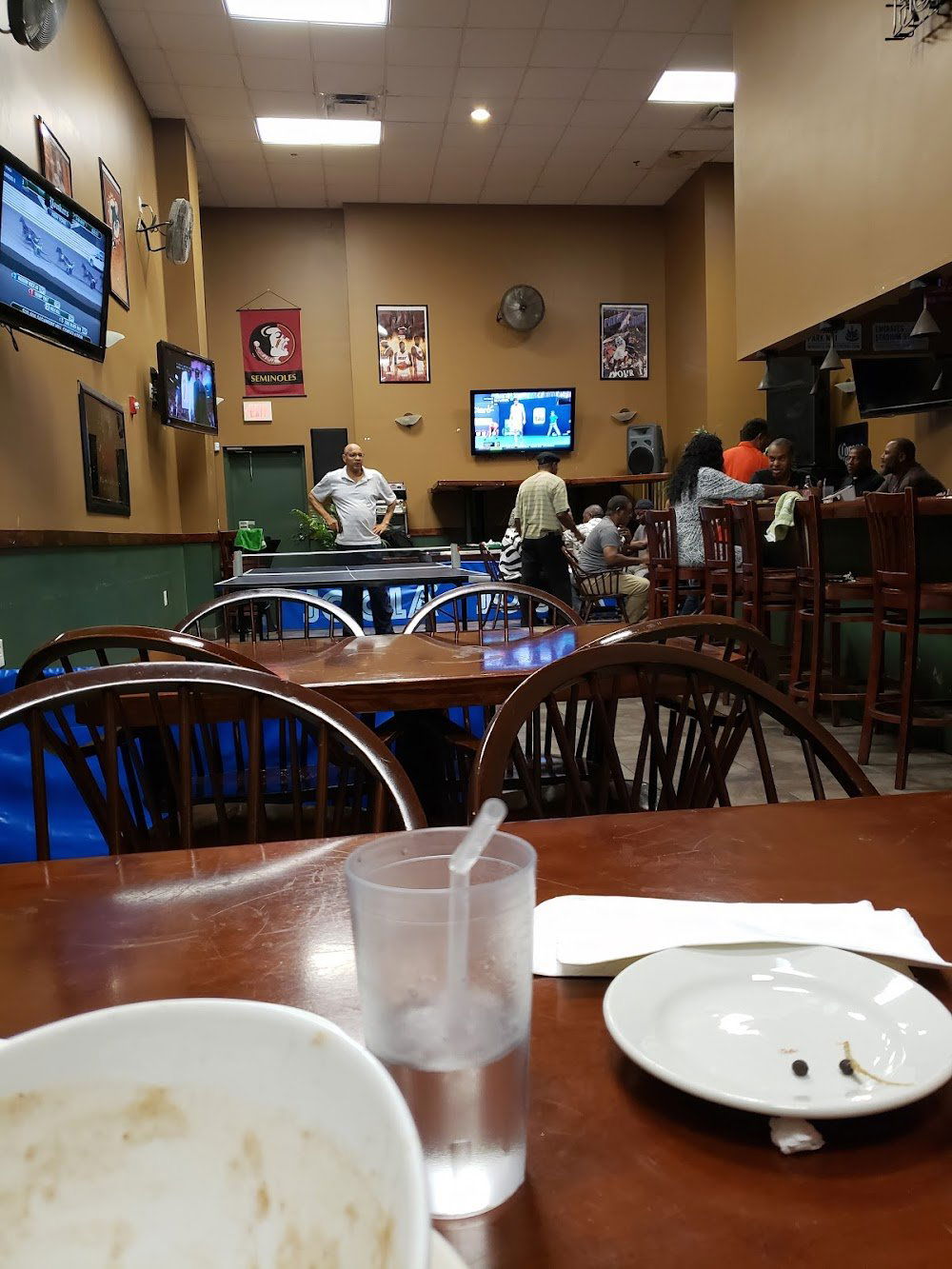 Cariflex Sports Diner, Restaurant in Miami