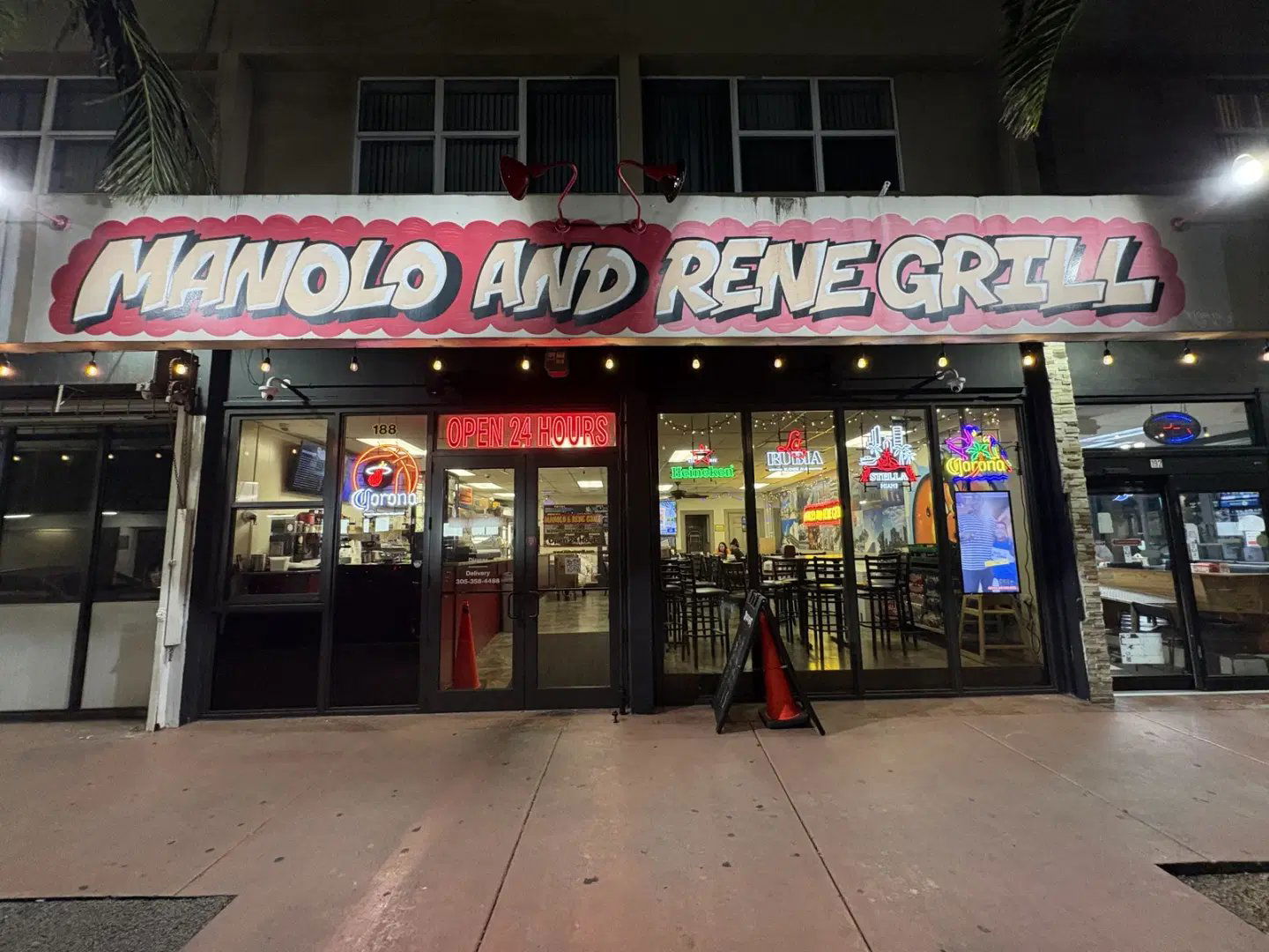 Manolo & Rene Grill, Restaurant in Miami