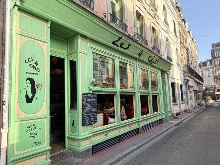 Les Quatre Chats, Trouville-sur-Mer, France