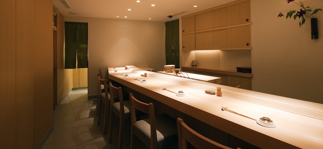 鮨よしたけ, Restaurant in Tokyo