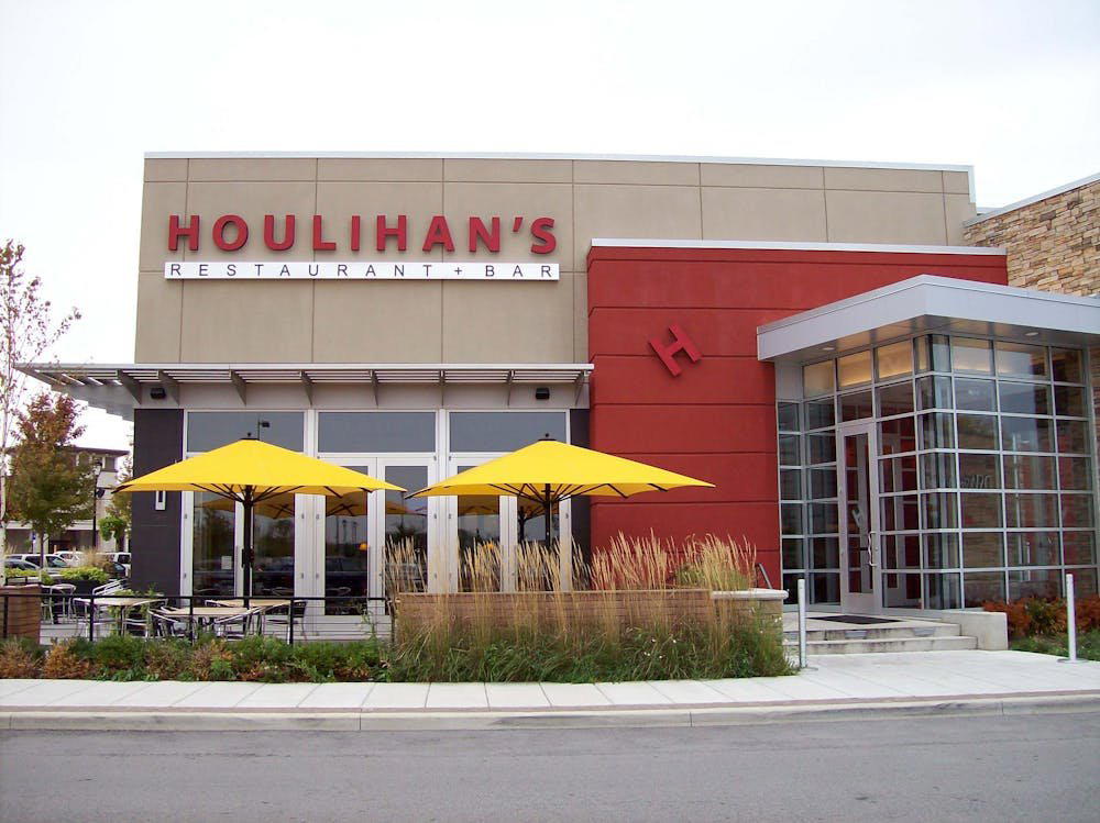Houlihan's restaurant in Noblesville, United States