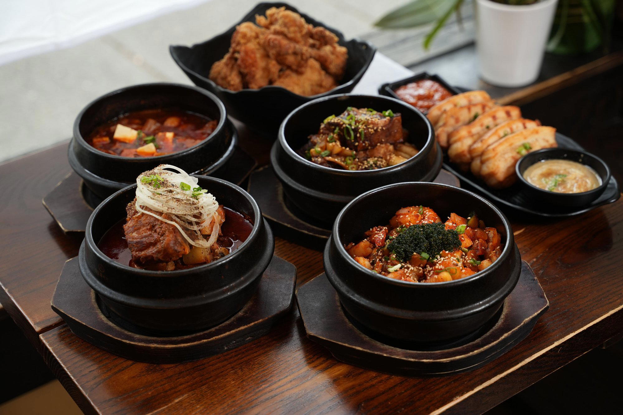 Damso Modern Korean Restaurant restaurant in Vancouver, Canada