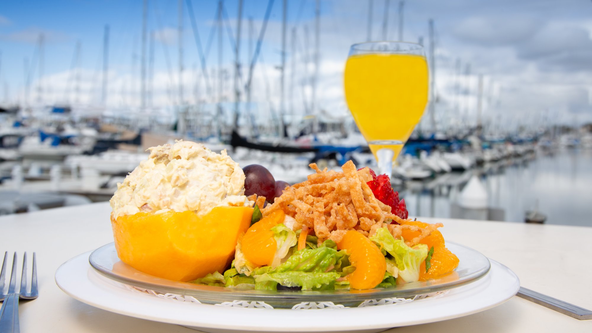 Schooner Or Later restaurant in Long Beach, United States