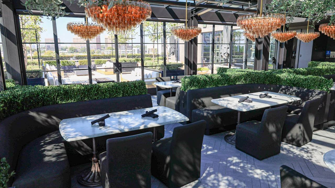 RH Rooftop Restaurant at RH Columbus, Restaurant in Columbus