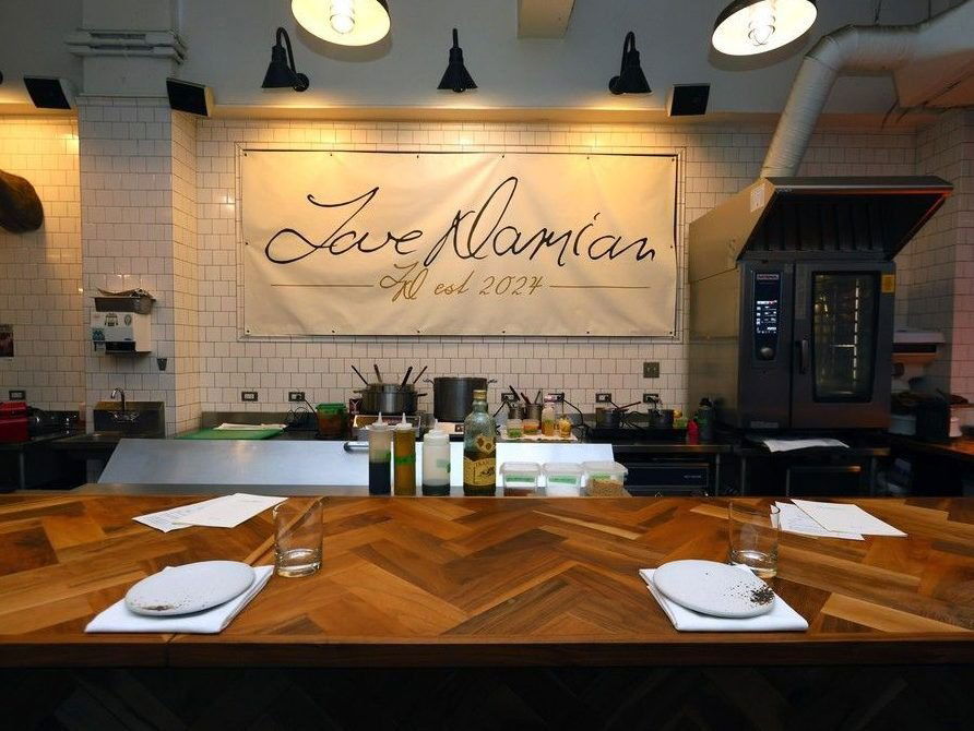Love Damian, Restaurant in Calgary