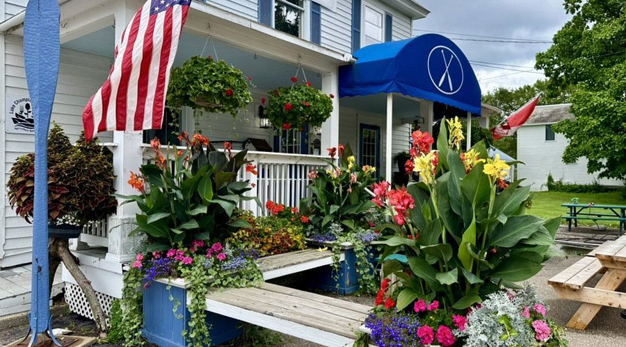 Blue Paddle Bistro, Restaurant in South Hero