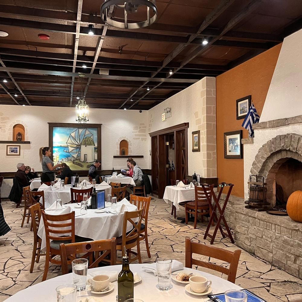 Athenian Room restaurant in Chicago, United States