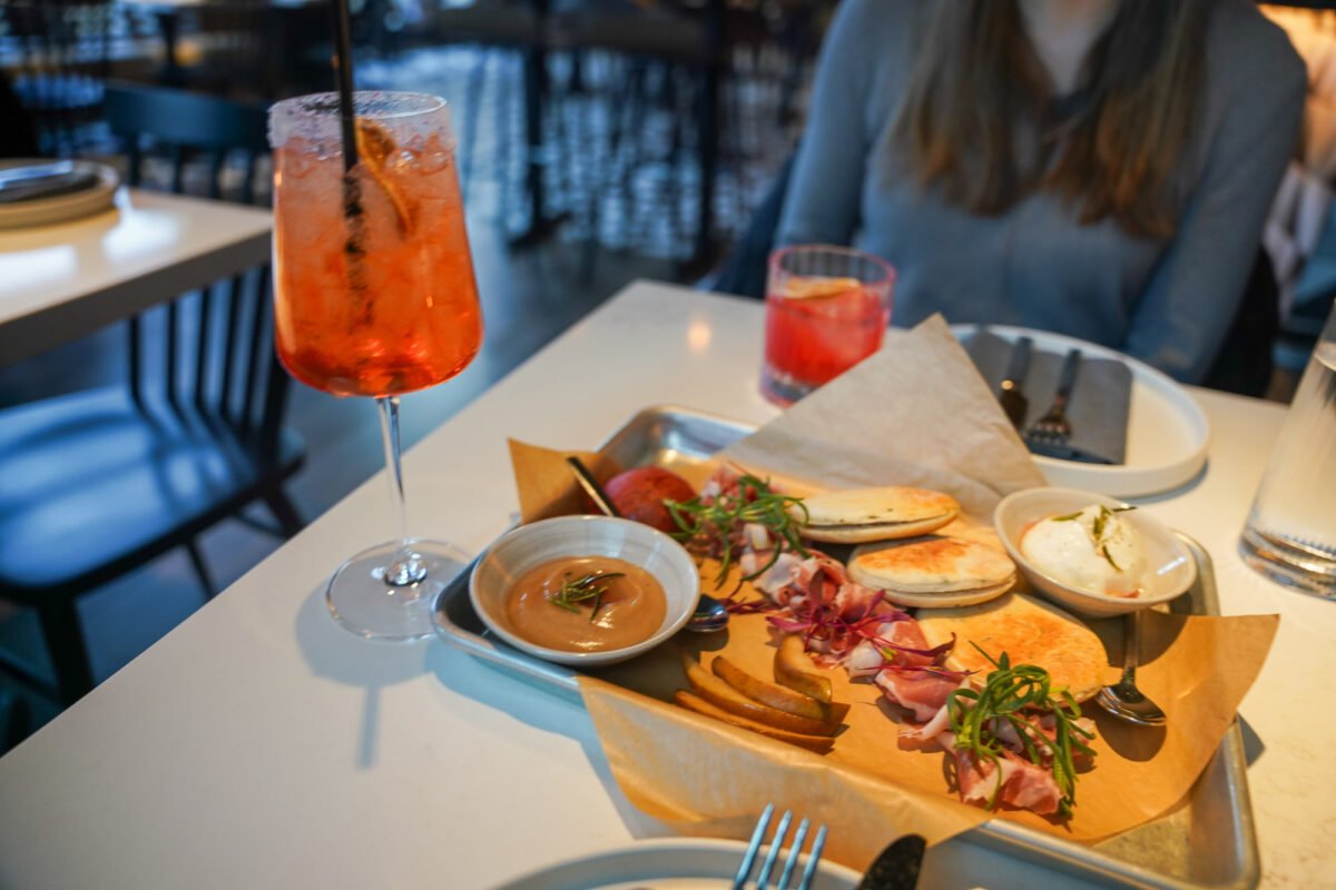 Cork & Crust, Restaurant in Pittsburgh