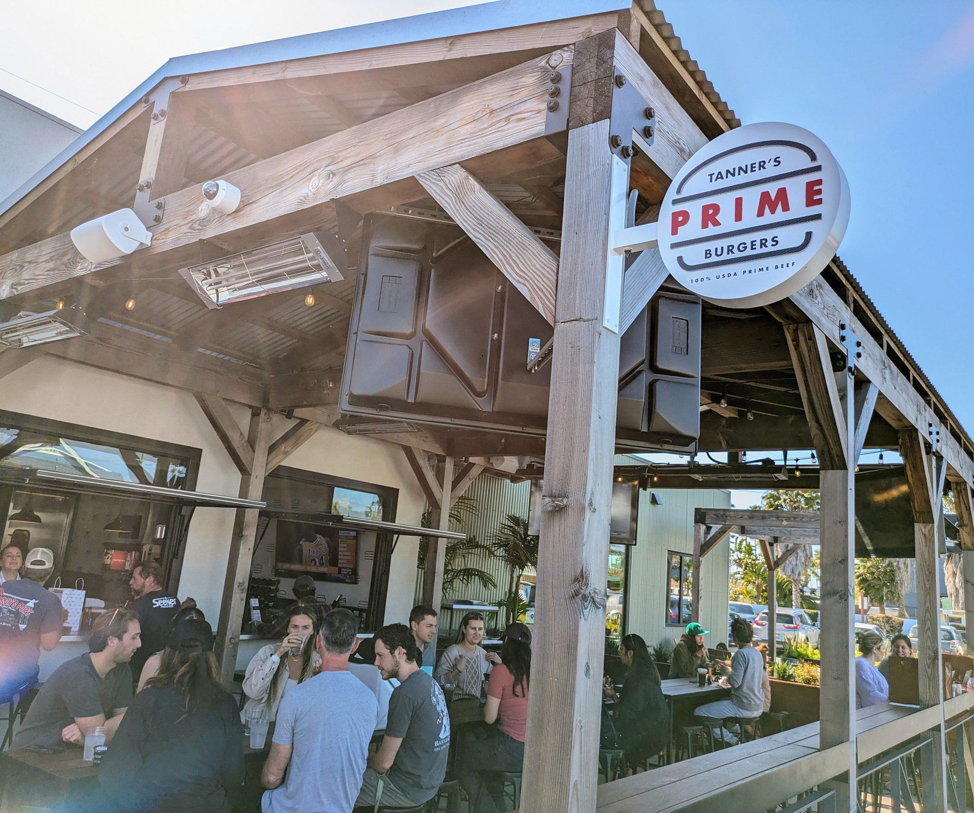 Tanner’s Prime Burger, Restaurant in Oceanside