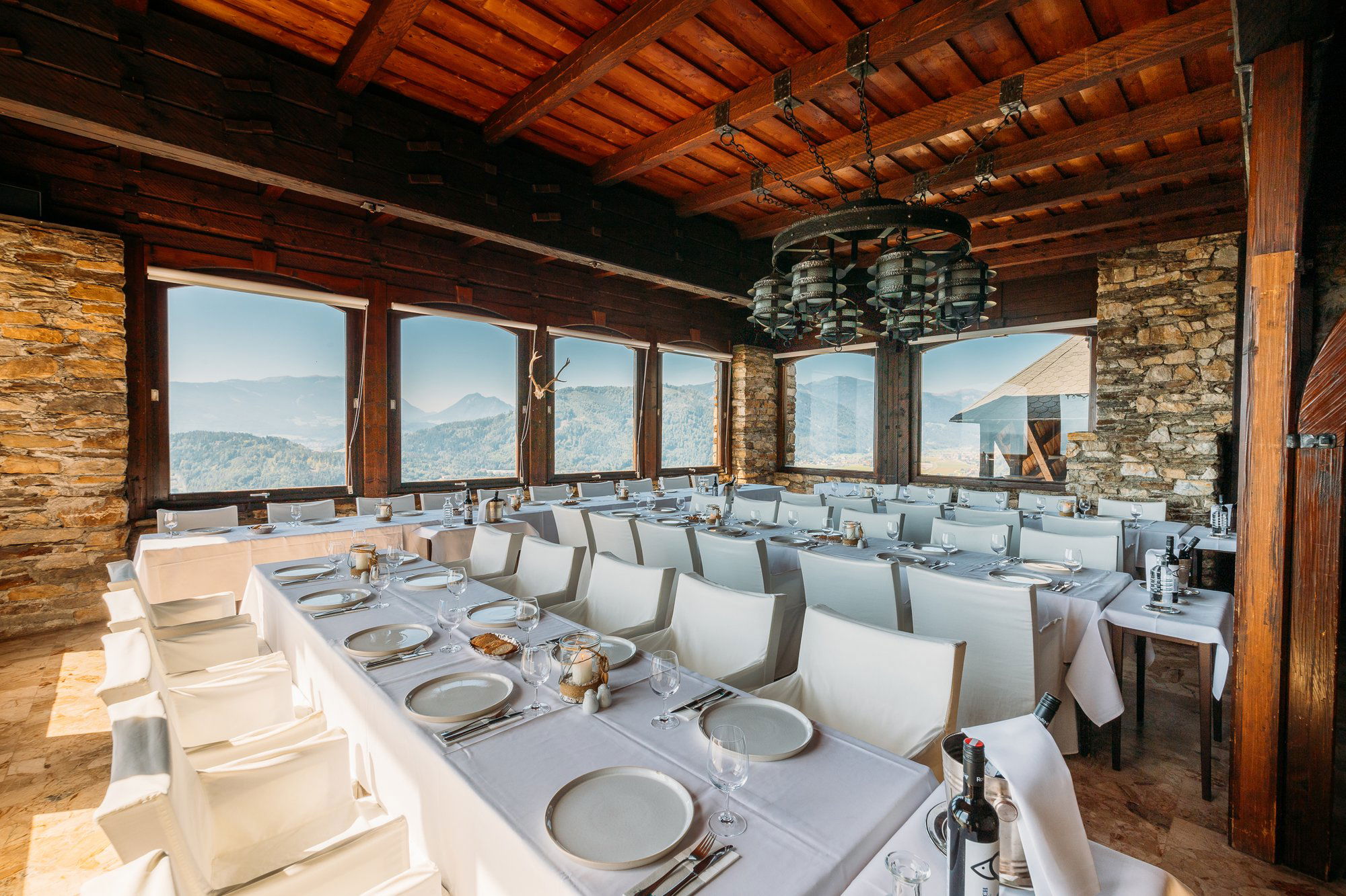 Burg Landskron, Restaurant in Villach