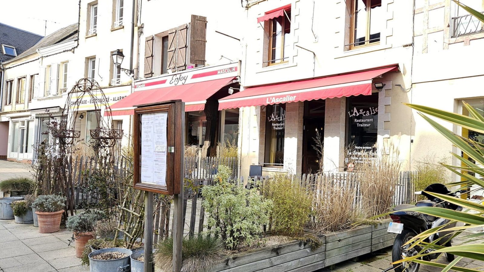 L'Ascalier restaurant in Brou