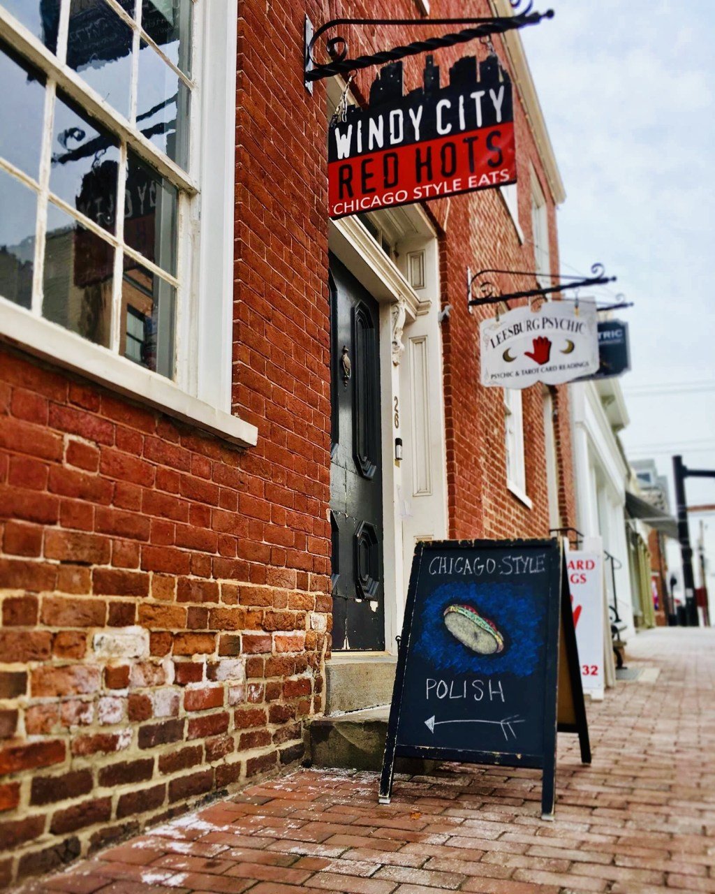 Windy City Red Hots restaurant in Leesburg, United States