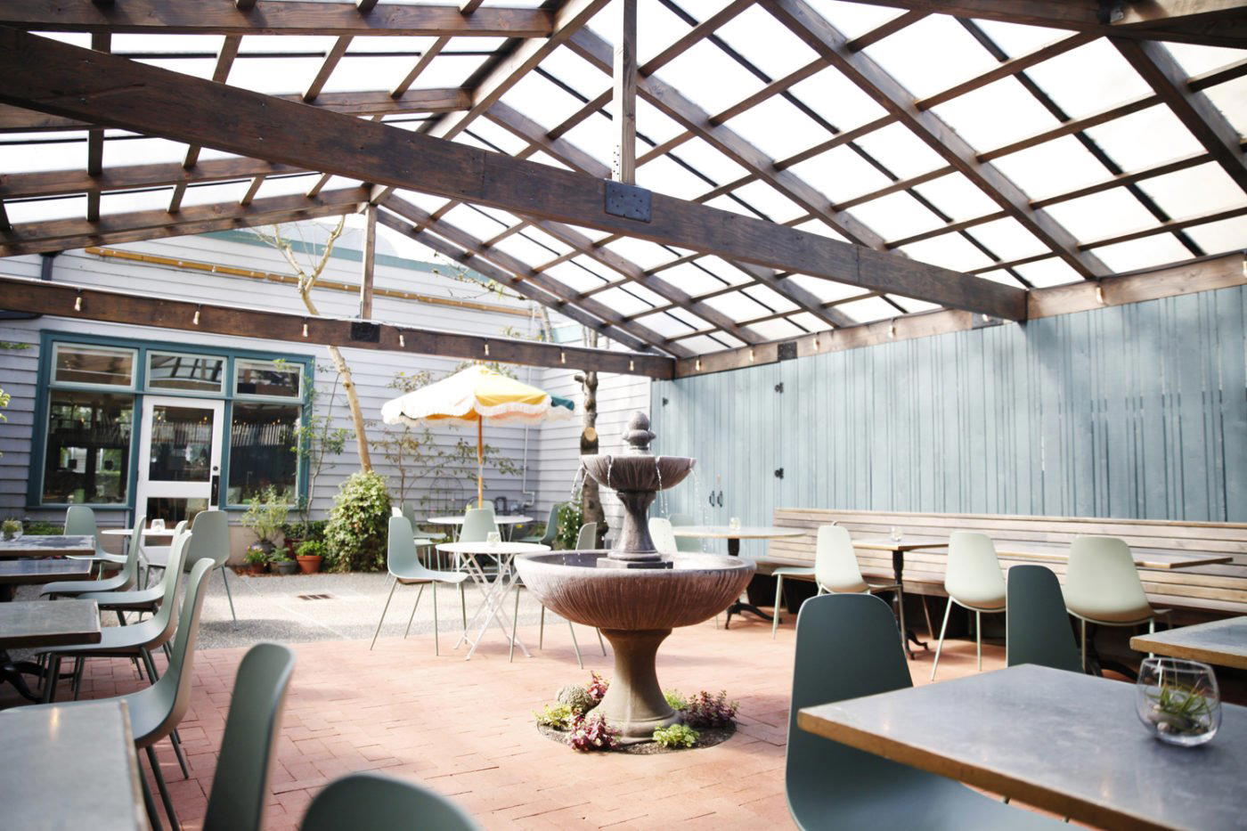 Cafe Flora restaurant in Seattle, United States