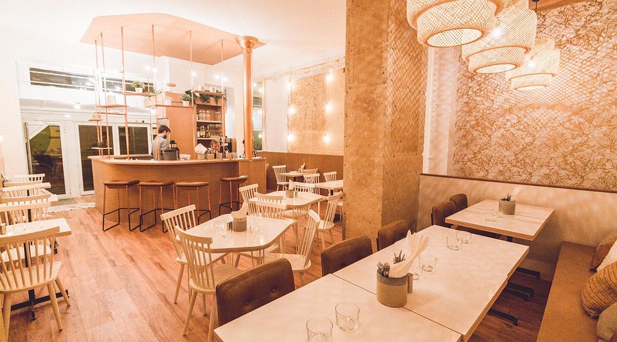 Nous Restaurant