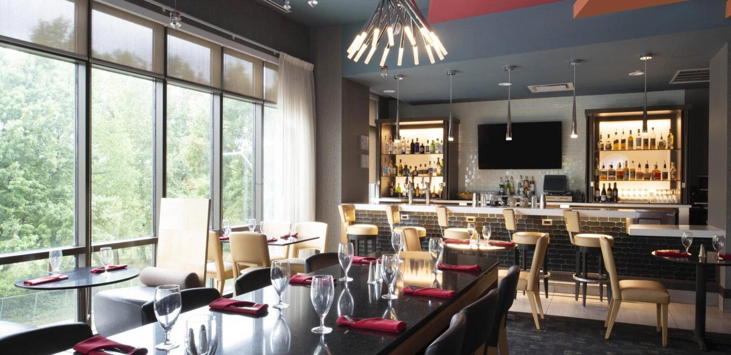 Overlook restaurant in Raleigh, United States
