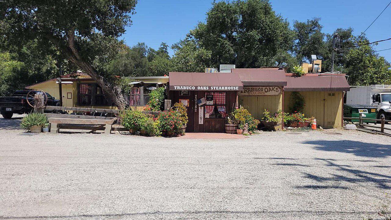 Trabuco Oaks Steakhouse, Restaurant in Trabuco Canyon