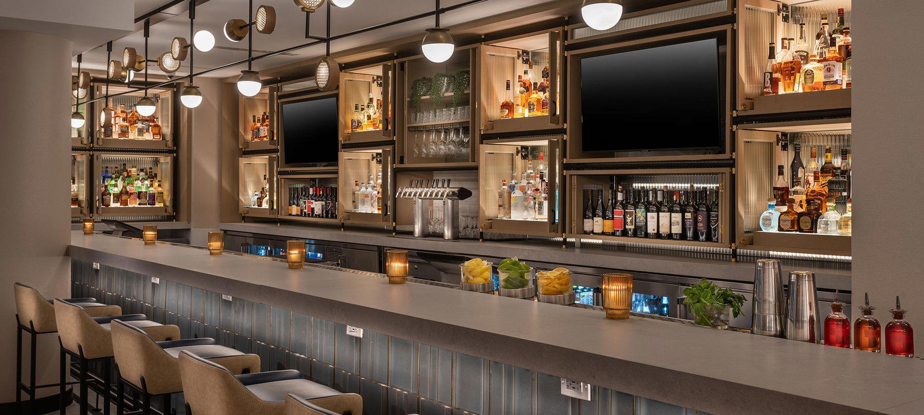 Gold Coast Kitchen and Cocktails restaurant in Miami, United States
