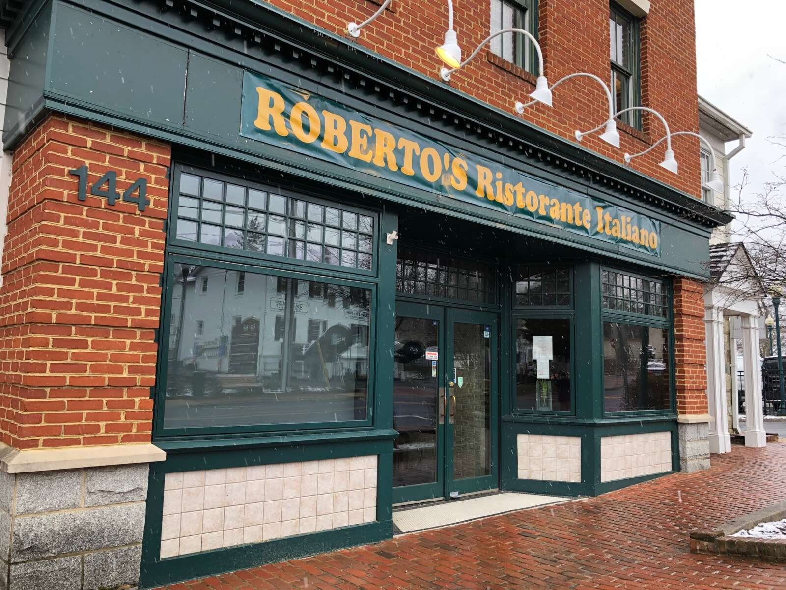 Roberto's, Vienna, United States