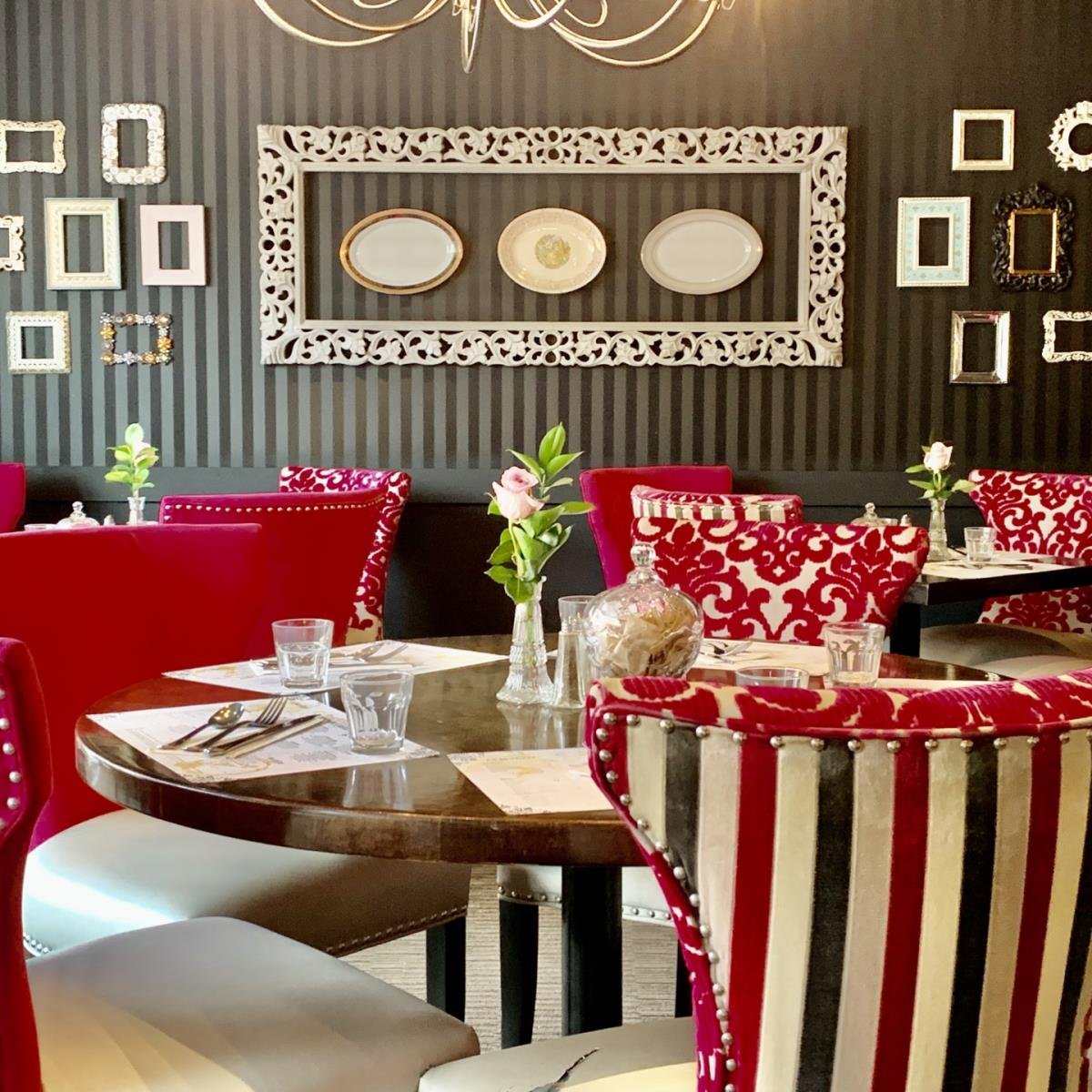 Régine Café, Restaurant in Montreal