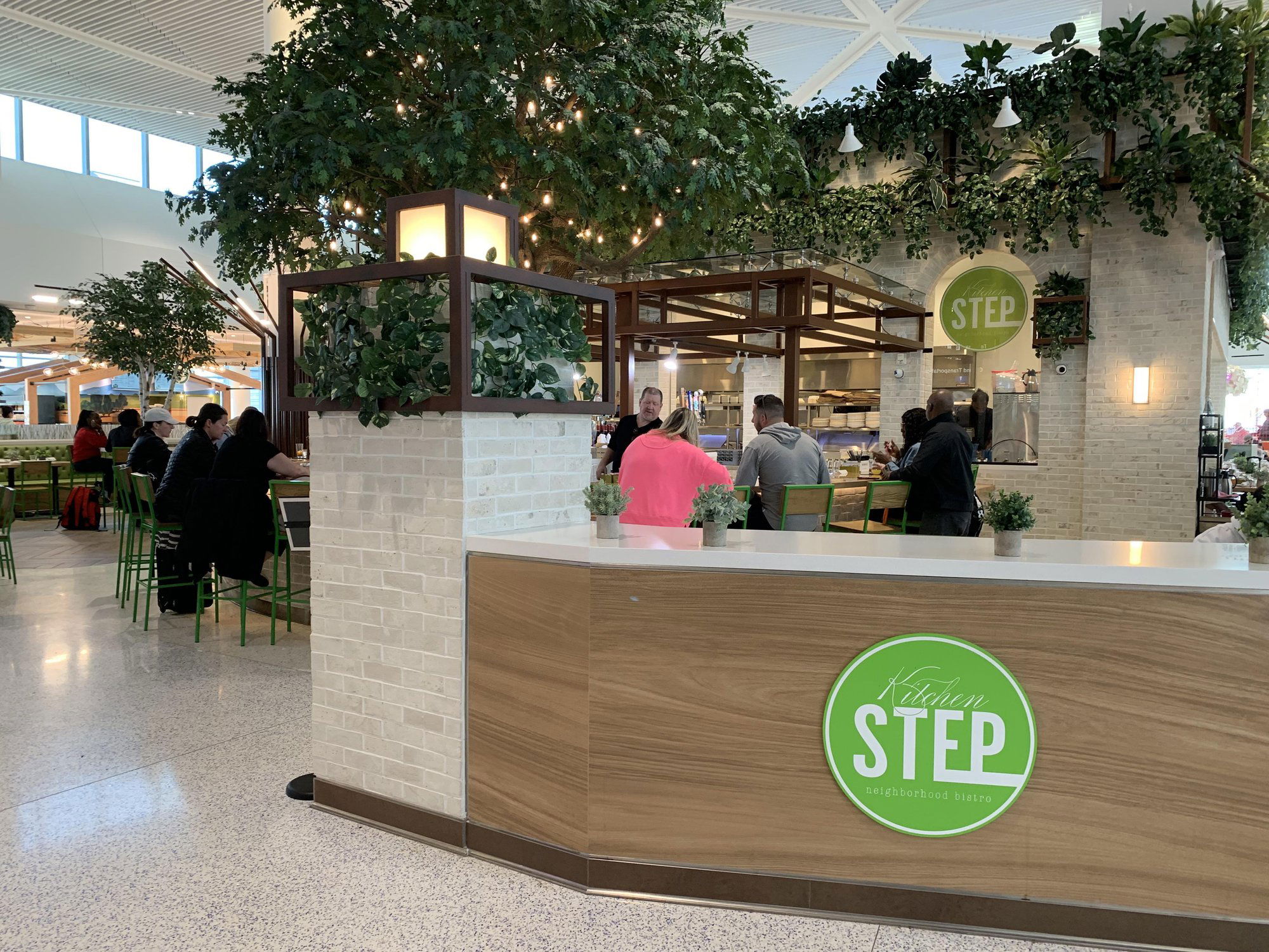 Kitchen Step, Restaurant in Newark