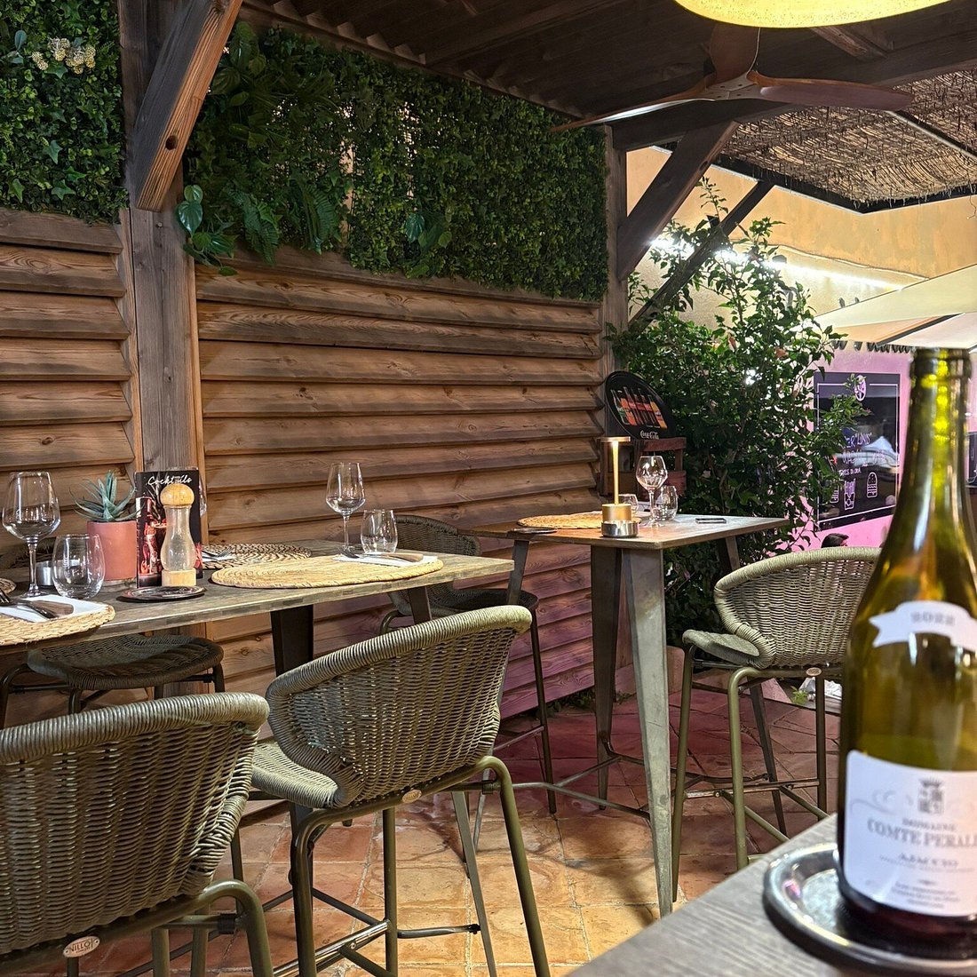 La Cave restaurant in L Ile Rousse