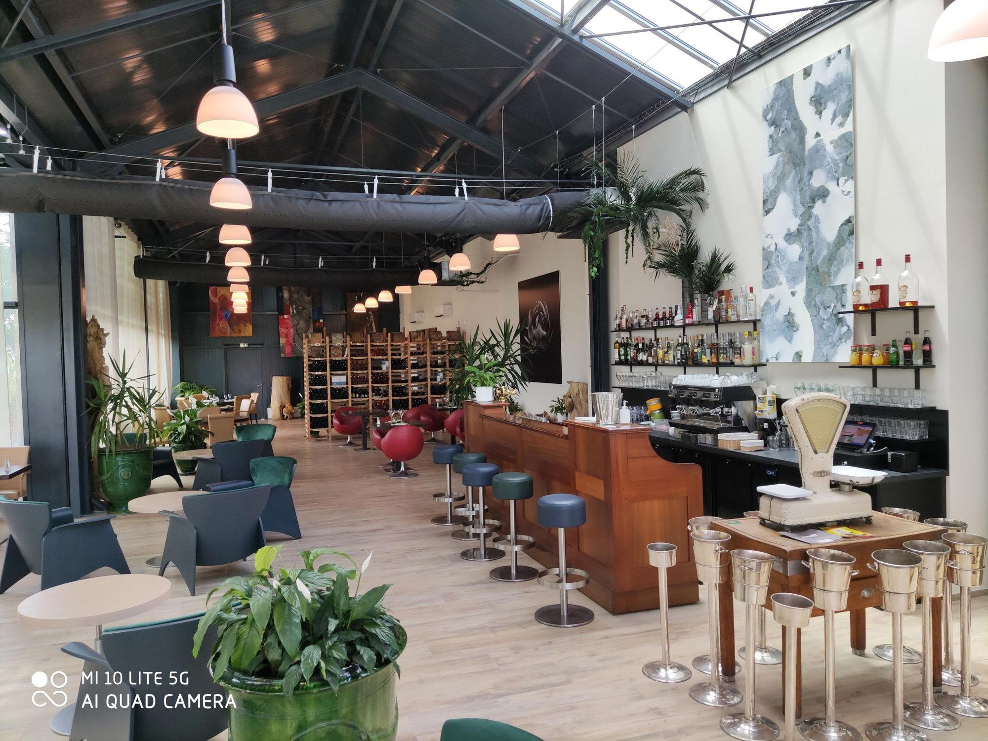 Lou Mas Café restaurant in Nîmes, France